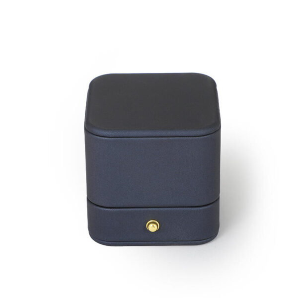 Jeulia Gorgeous Dark Blue Square Proposal Ring Box