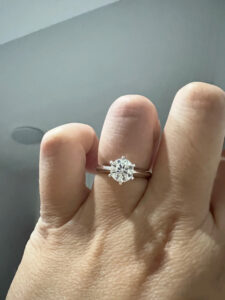 Anryss 925 Sterling Silver Six-Prong Closed-Set Moissanite Ring - A Luxury Style Unisex Bestselling Ring