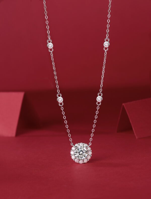 Anryss 925 sterling silver Starry Moissanite Sterling Silver Necklace Clavicle Chain Luxurious and Versatile Jewelry