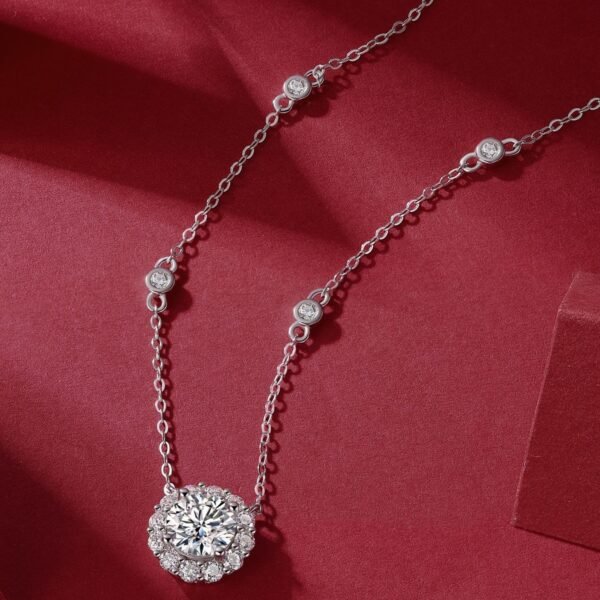 Anryss 925 sterling silver Starry Moissanite Sterling Silver Necklace Clavicle Chain Luxurious and Versatile Jewelry