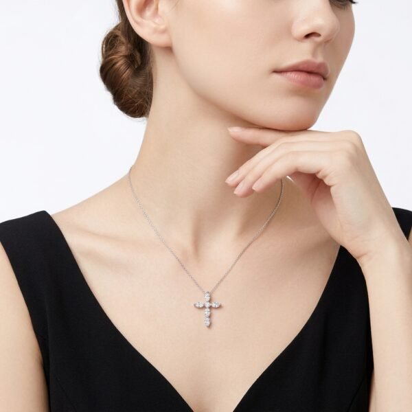 Anryss 925 sterling silver Popular European and American style cross moissanite necklace for women niche clavicle chain pendant