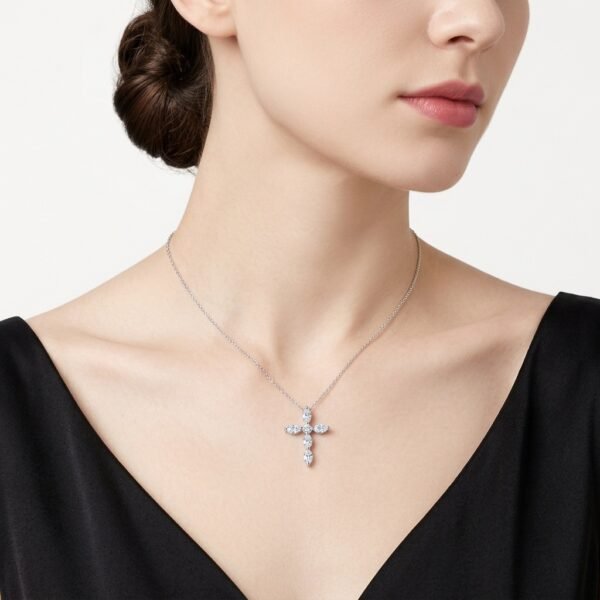 Anryss 925 sterling silver Popular European and American style cross moissanite necklace for women niche clavicle chain pendant