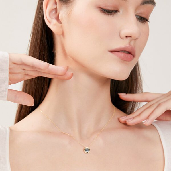 Anryss 925 sterling silver Classic, stylish and versatile Moissanite "bubble" necklace featuring a minimalist, sophisticated small bubble pendant