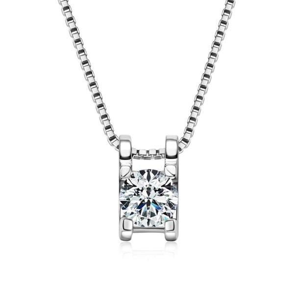 Anryss 925 sterling silver Classic bull's head necklace with moissanite and luxurious 18K gold plated pendant